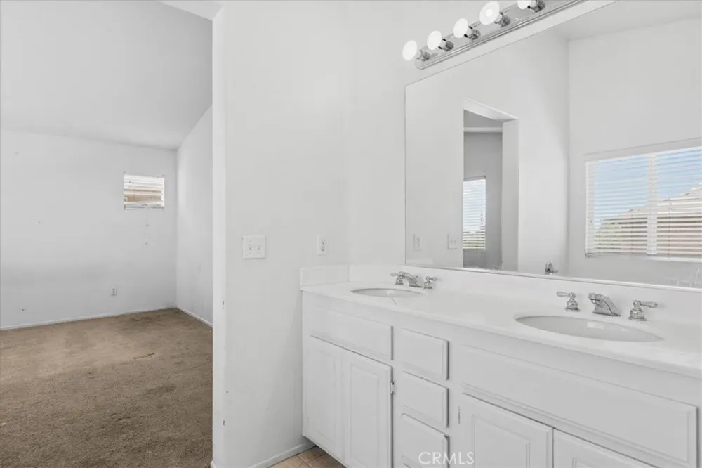 13736 Sunshine Terrace Victorville, CA 92394