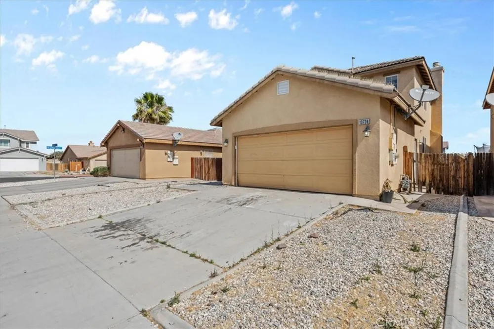 13736 Sunshine Terrace Victorville, CA 92394
