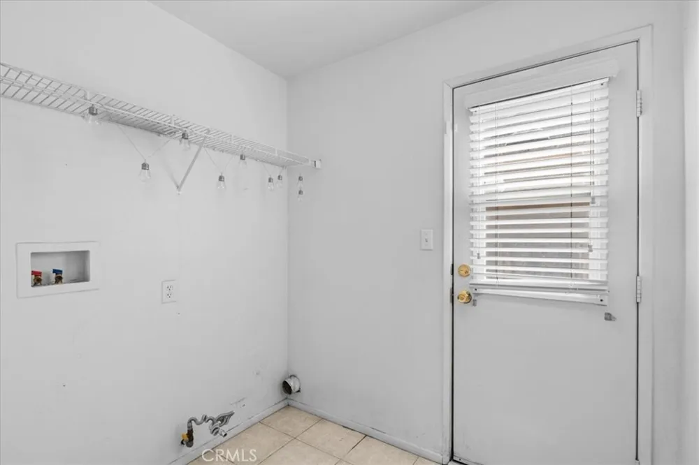 13736 Sunshine Terrace Victorville, CA 92394