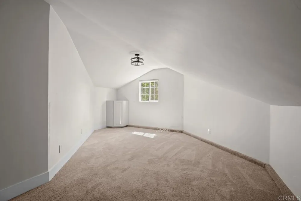 919 Kenison Dr Julian, CA 92036