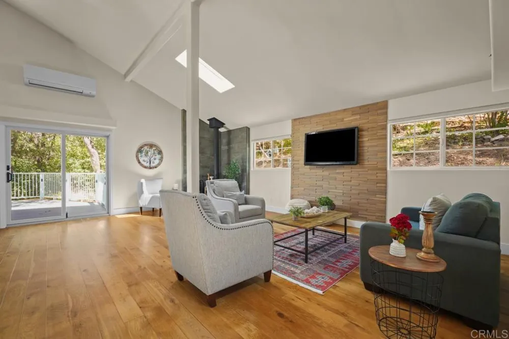 919 Kenison Dr Julian, CA 92036