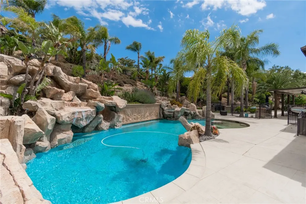 1592 El Paso Norco, CA 92860