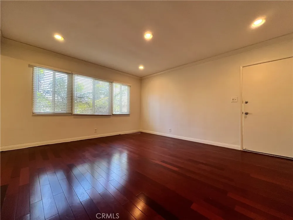 11901 W Washington Los Angeles, CA 90066