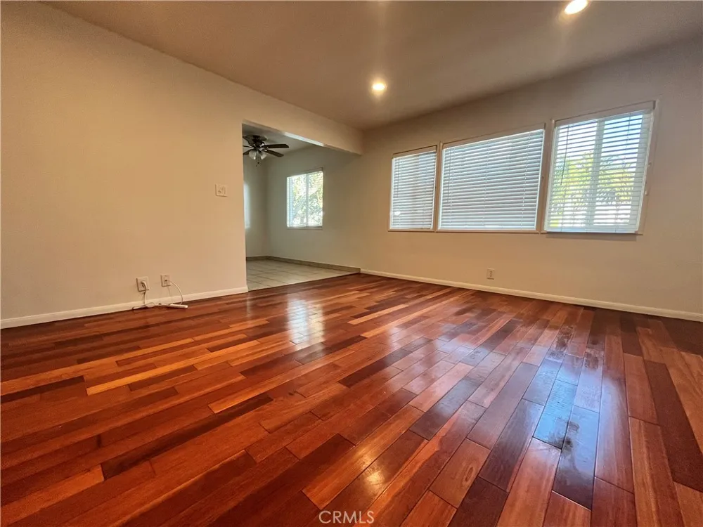 11901 W Washington Los Angeles, CA 90066