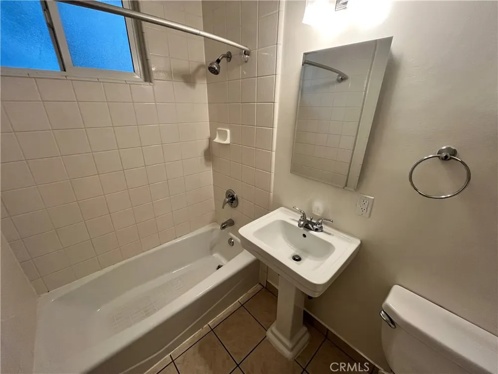 11901 W Washington Los Angeles, CA 90066
