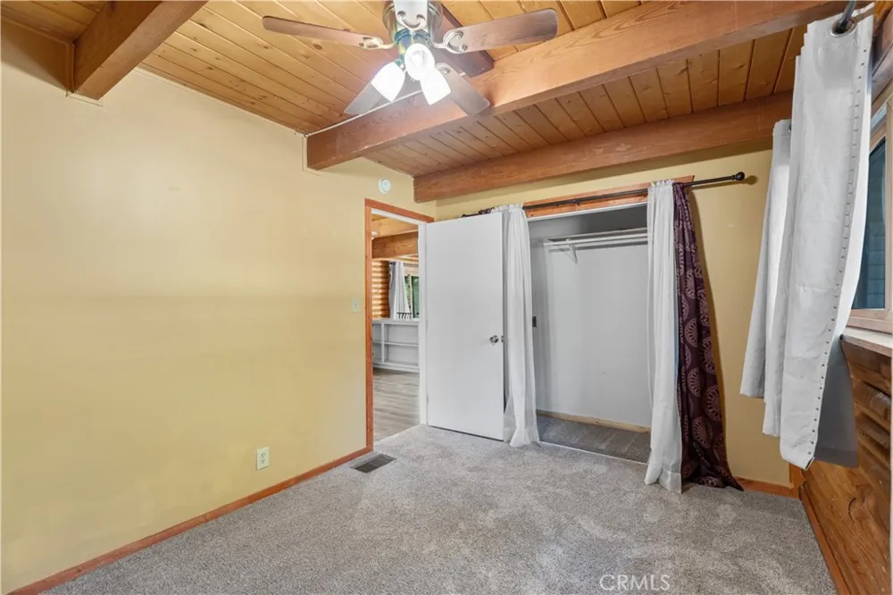 31041 Wild Oak Running Springs, CA 92382
