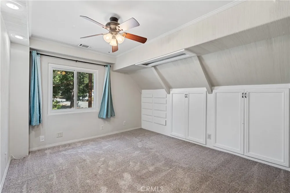 31041 Wild Oak Running Springs, CA 92382