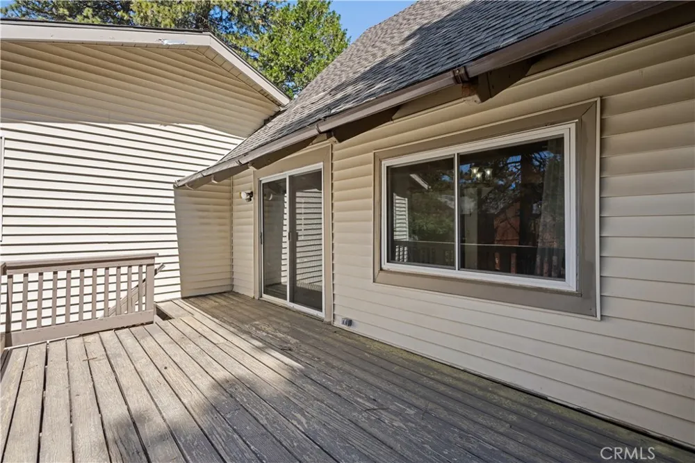 31041 Wild Oak Running Springs, CA 92382