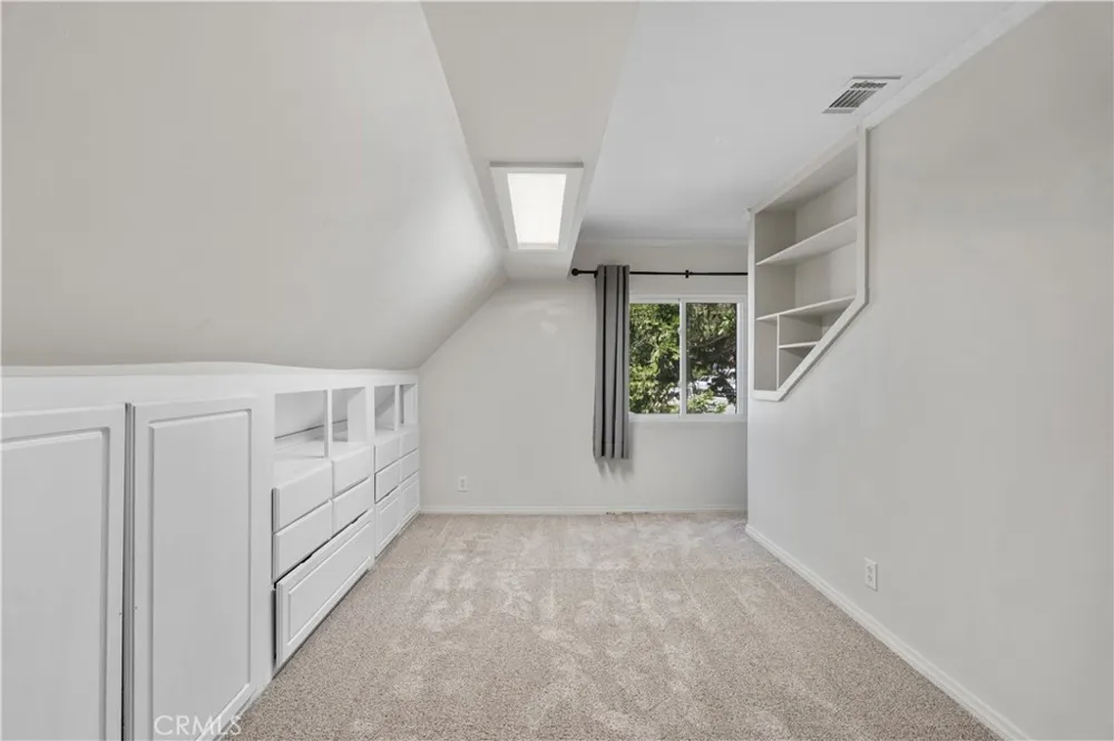 31041 Wild Oak Running Springs, CA 92382