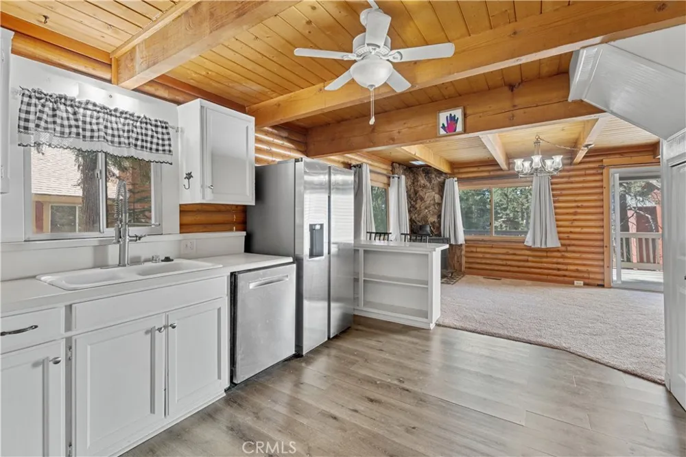 31041 Wild Oak Running Springs, CA 92382