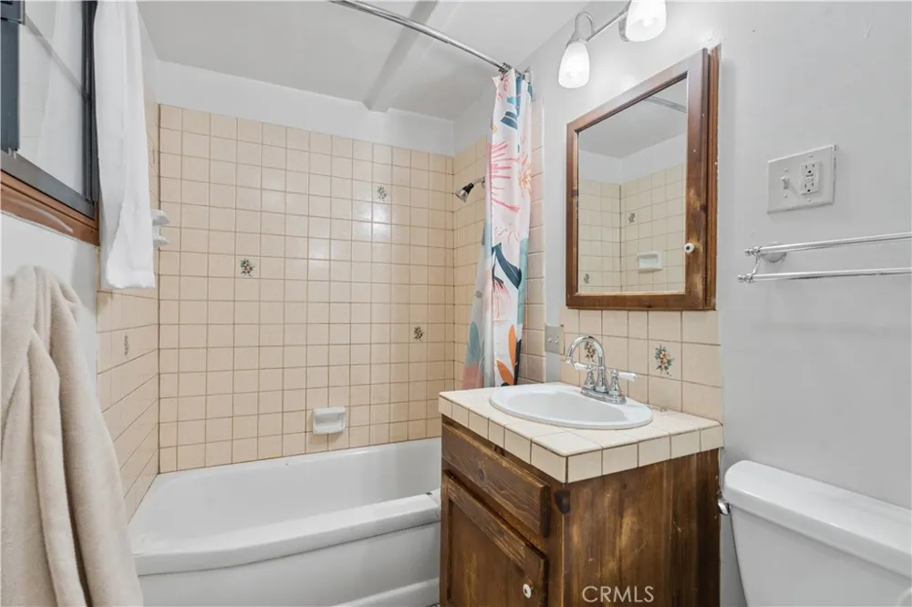31041 Wild Oak Running Springs, CA 92382