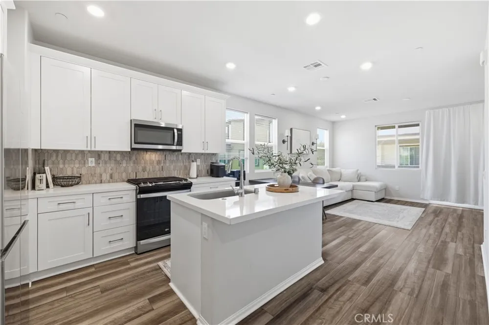 1329 Nimbus Pomona, CA 91768