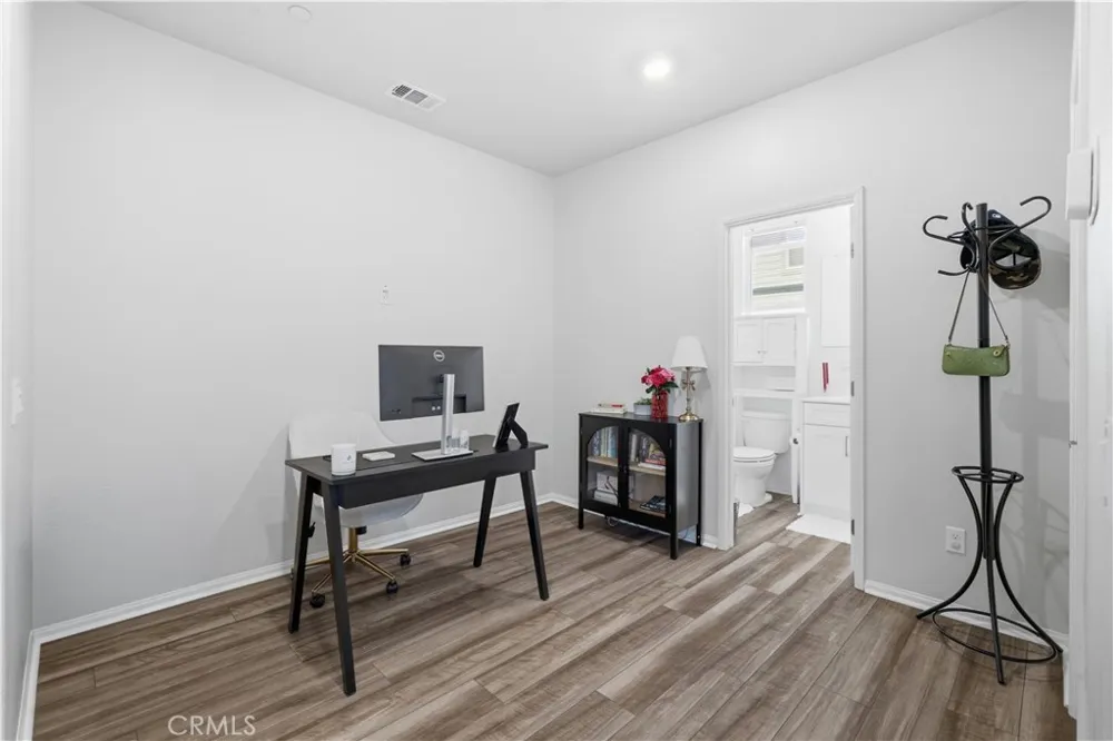 1329 Nimbus Pomona, CA 91768