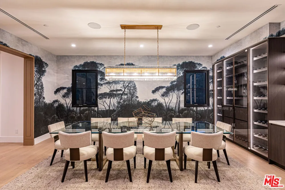 23614 Dry Canyon Cold Creek Rd Calabasas, CA 91302