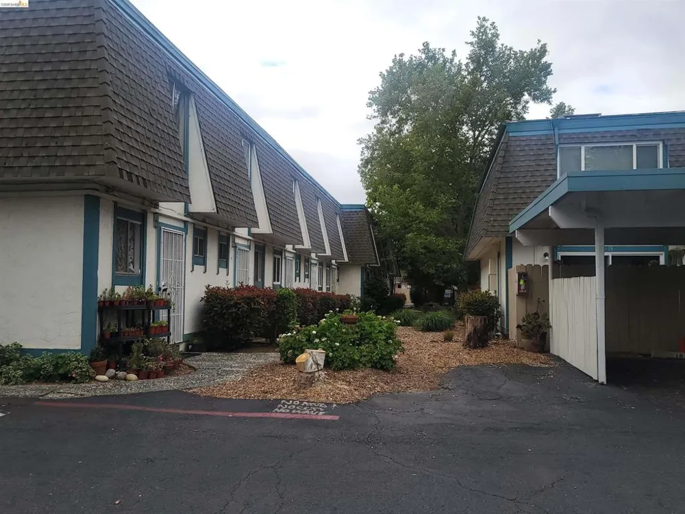 3905 Clayton Rd #12 Concord, CA 94521