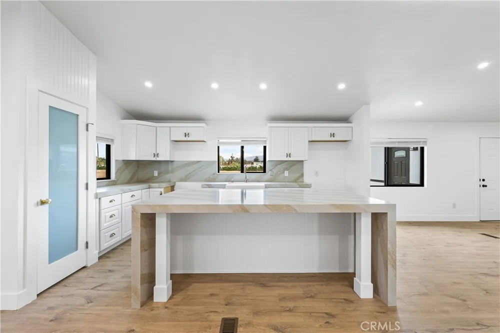4009 W Avenue K-8 Quartz Hill, CA 93536