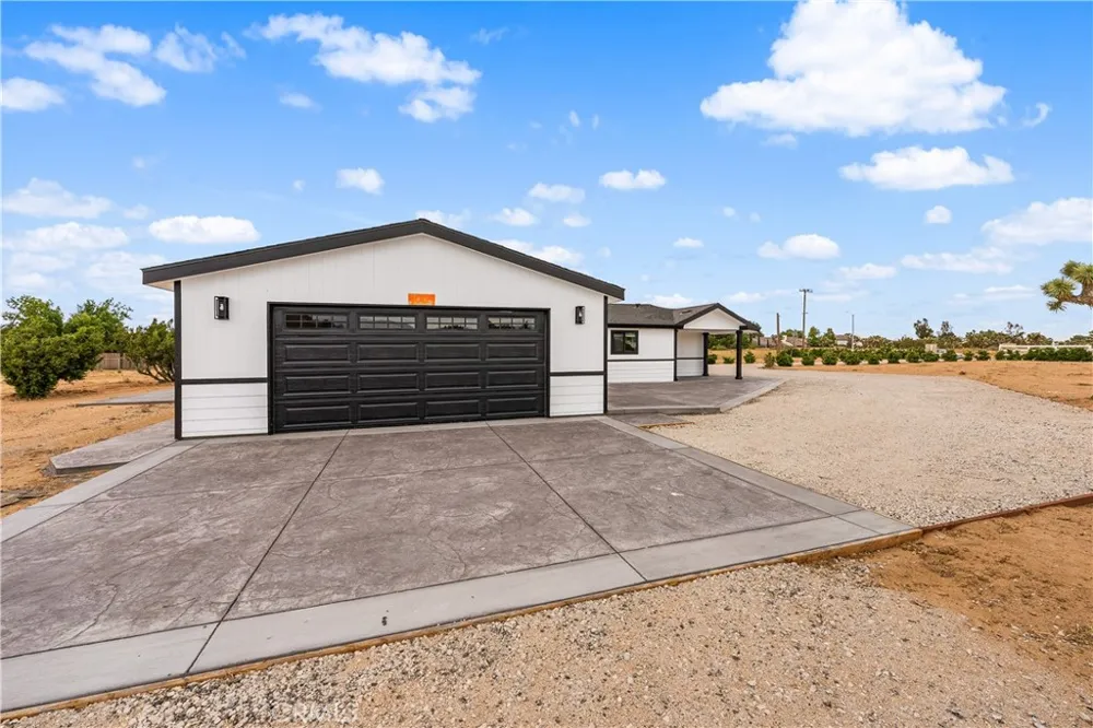 4009 W Avenue K-8 Quartz Hill, CA 93536