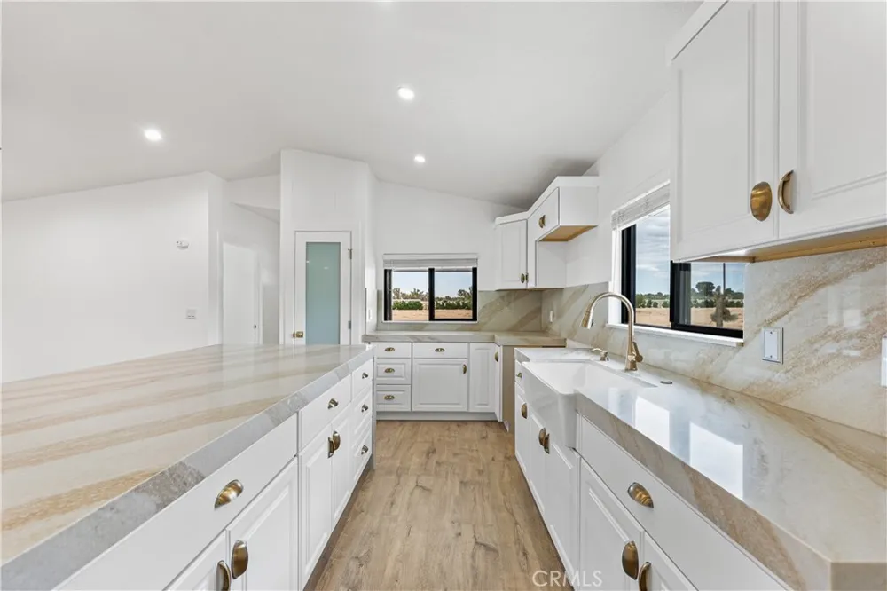 4009 W Avenue K-8 Quartz Hill, CA 93536