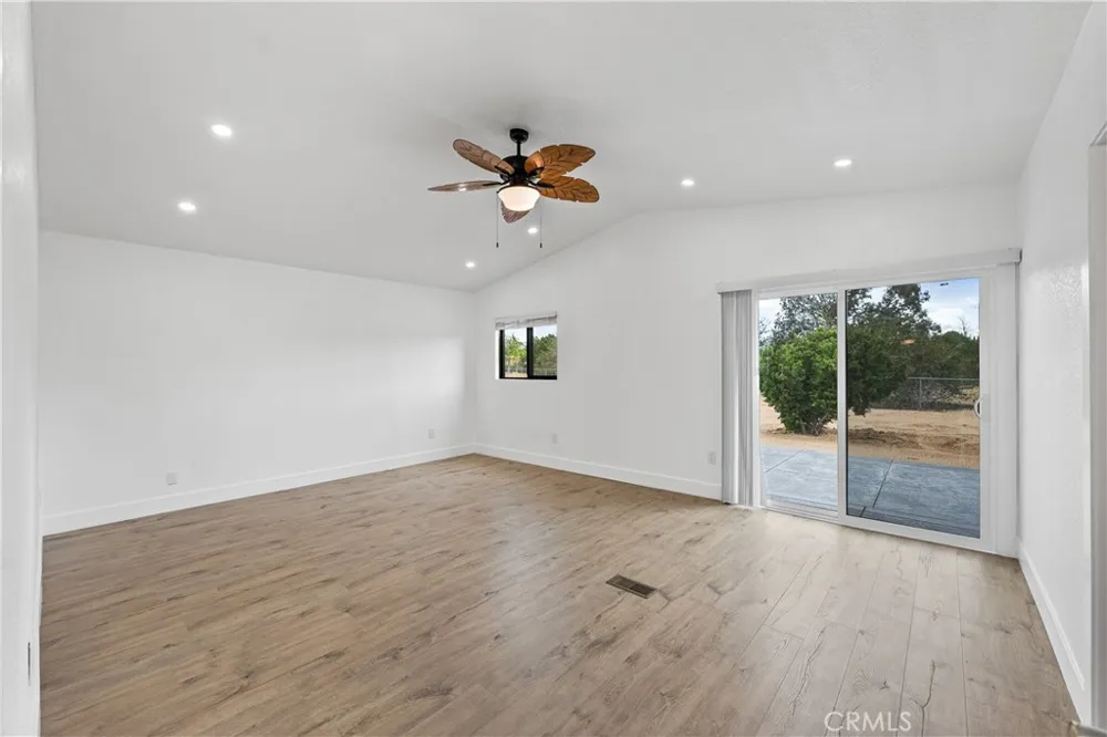 4009 W Avenue K-8 Quartz Hill, CA 93536