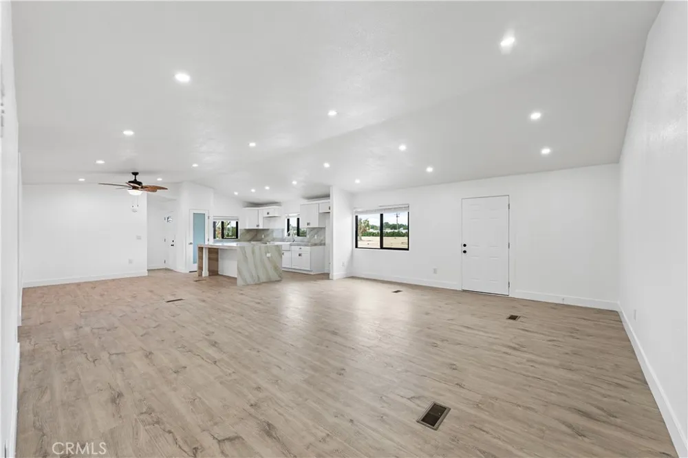 4009 W Avenue K-8 Quartz Hill, CA 93536