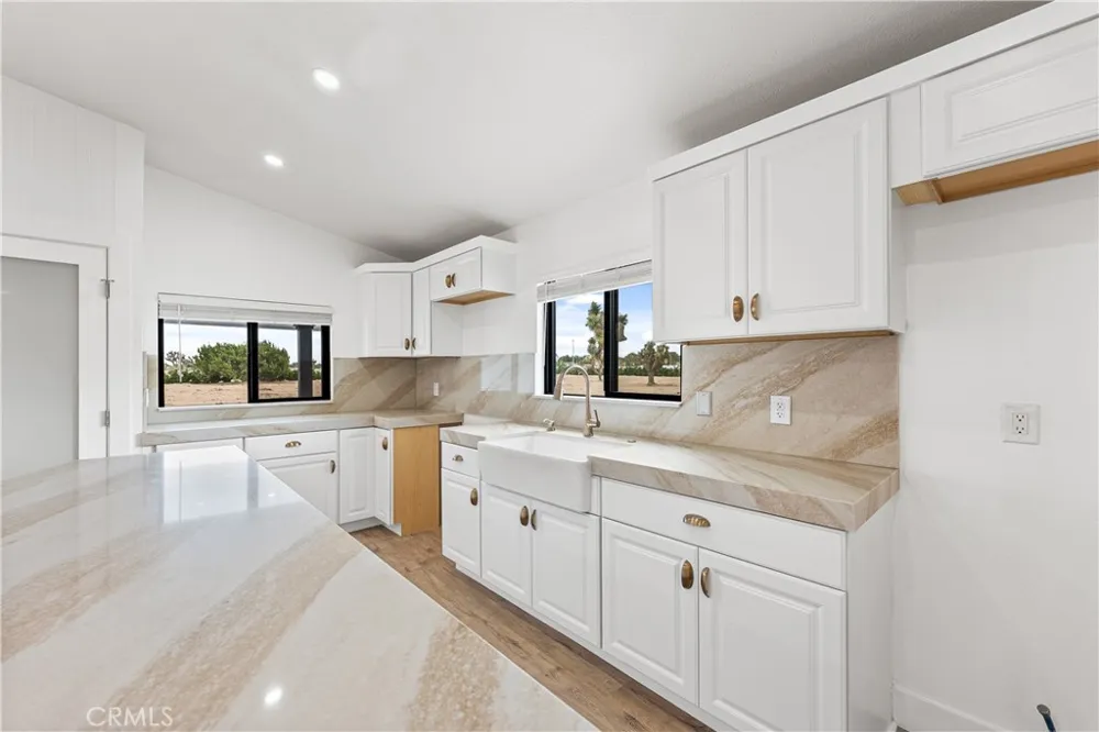 4009 W Avenue K-8 Quartz Hill, CA 93536