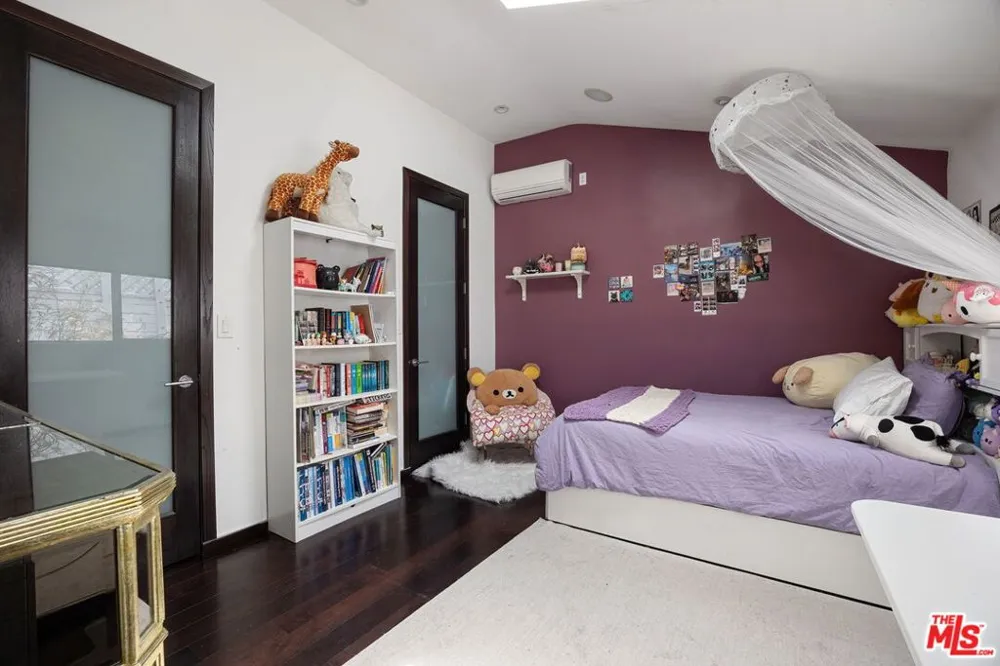 2807 Pacific Avenue Venice, CA 90291