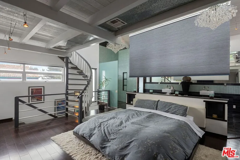 2807 Pacific Avenue Venice, CA 90291