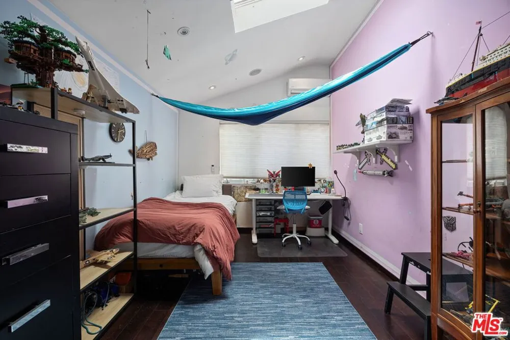 2807 Pacific Avenue Venice, CA 90291