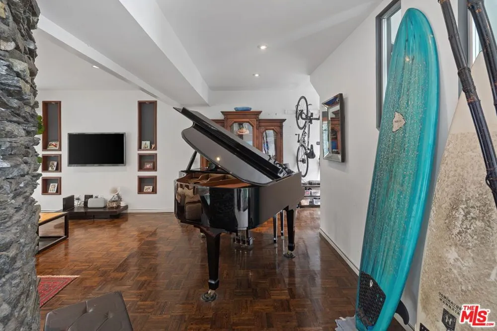 2807 Pacific Avenue Venice, CA 90291