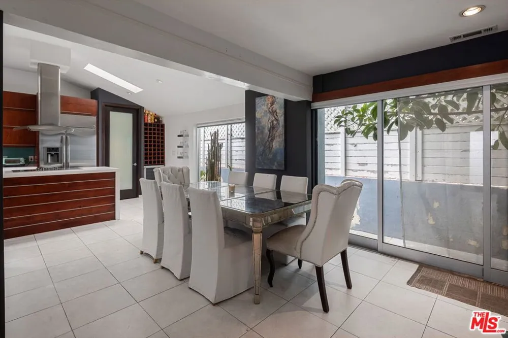 2807 Pacific Avenue Venice, CA 90291