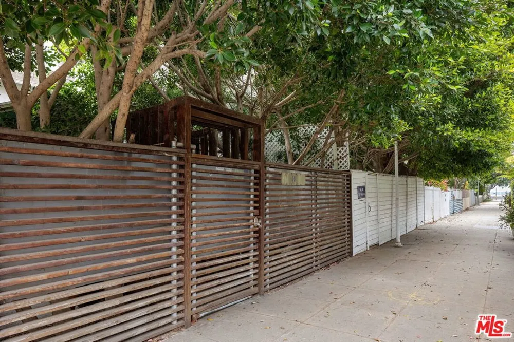 2807 Pacific Avenue Venice, CA 90291