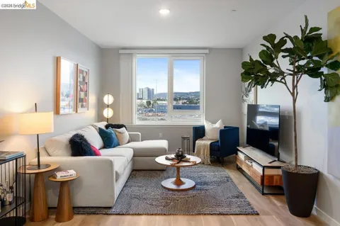 260 Brooklyn Basin Way #544