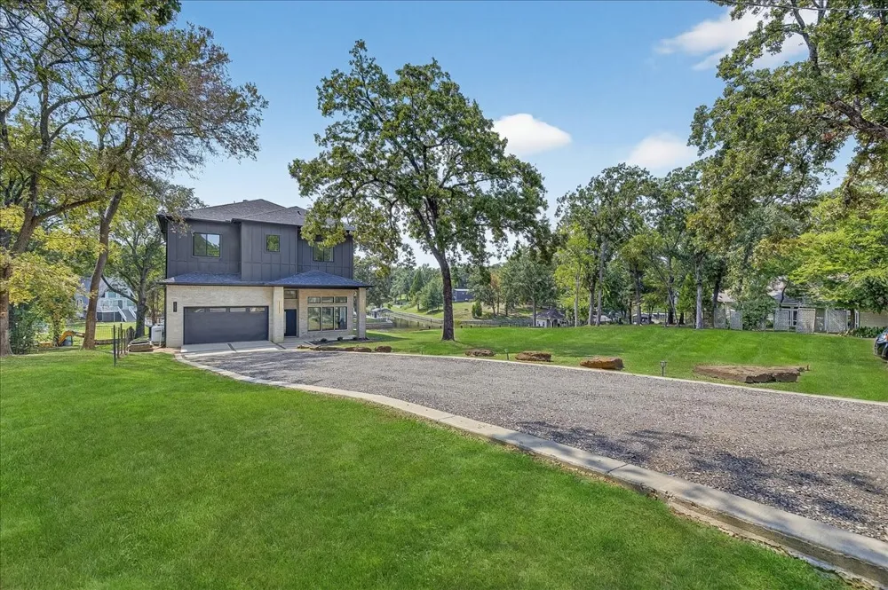 111 Nob Hill Circle Malakoff, TX 75148