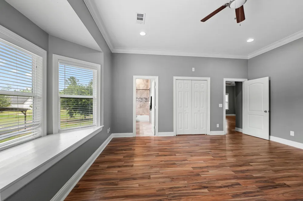 4324 Holstein Drive Cleveland, TX 77328