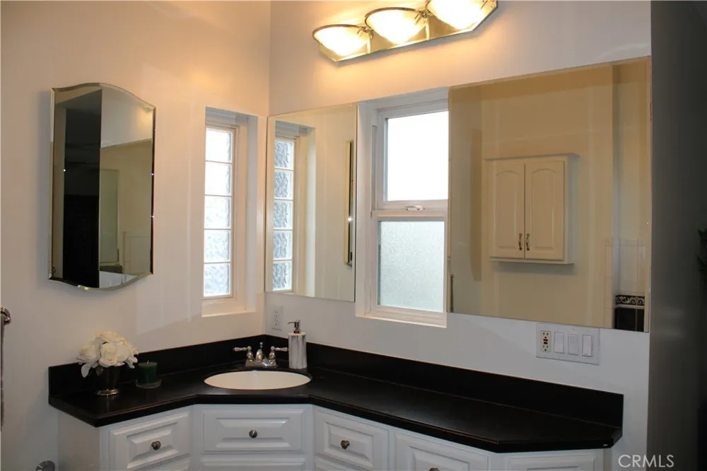 12181 Christy Lane Rossmoor, CA 90720