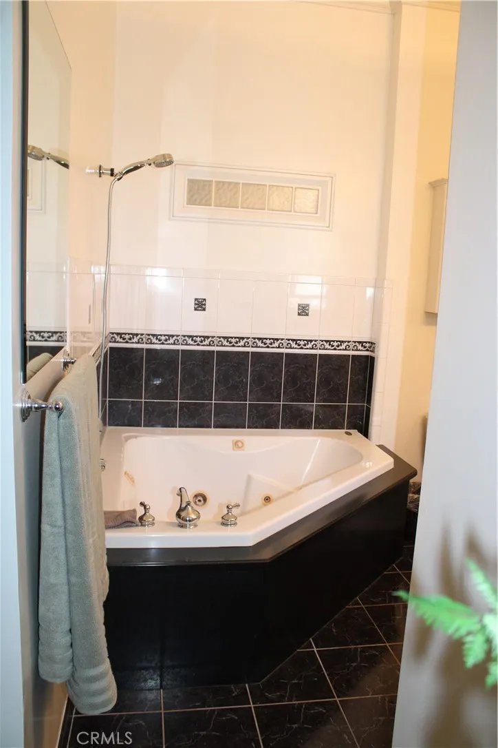 12181 Christy Lane Rossmoor, CA 90720