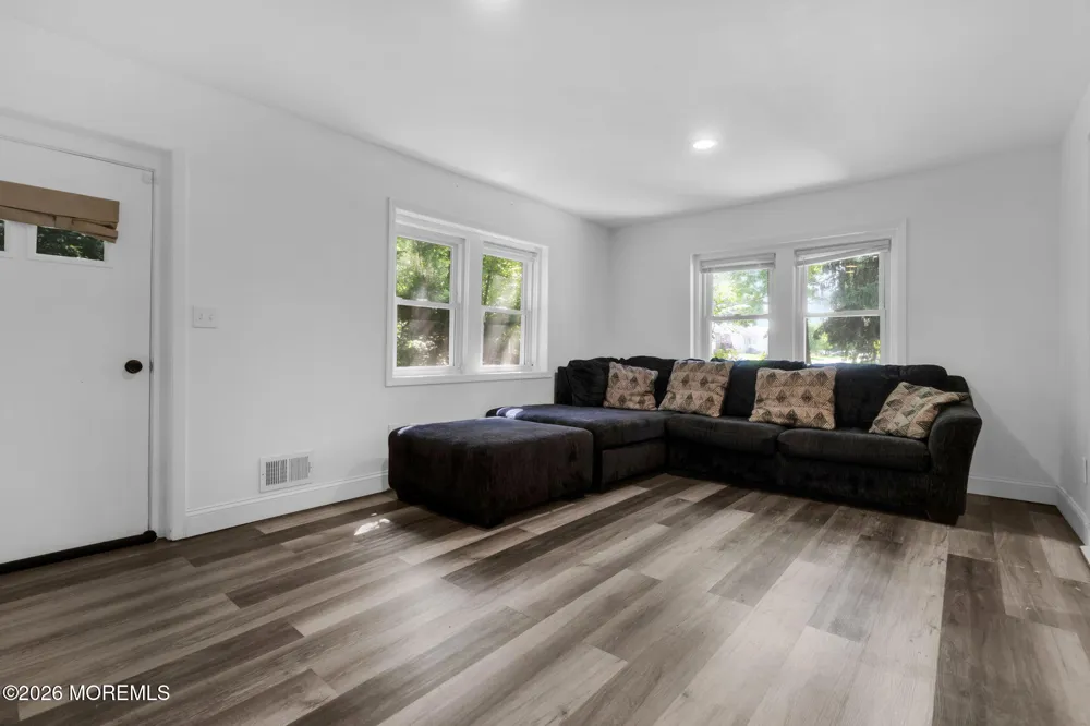 303 Stephenson Avenue Middlesex, NJ 08846