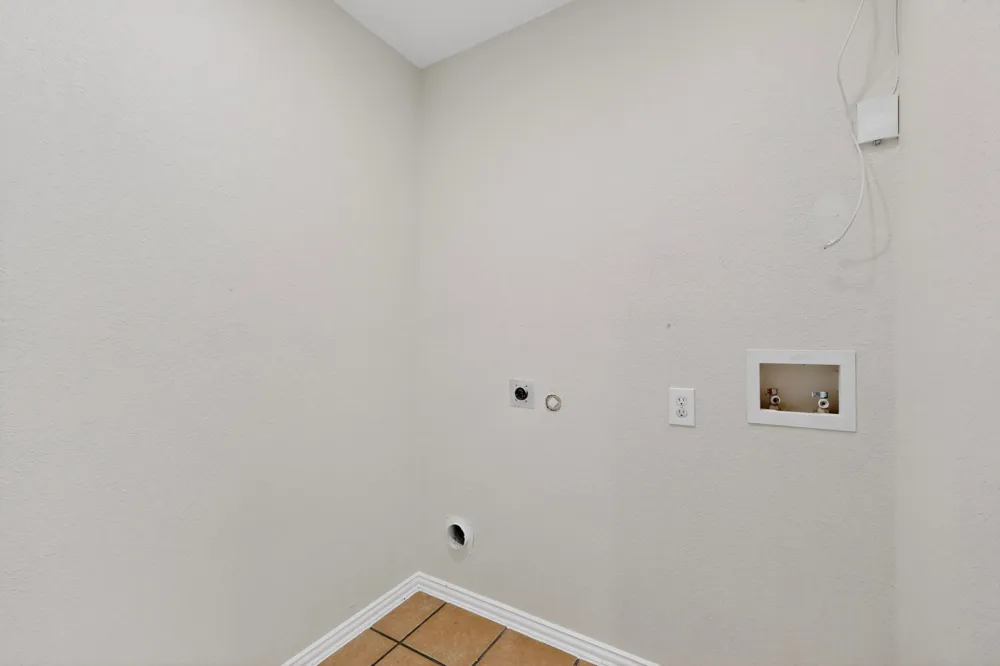 2319 Great Light Drive Dallas, TX 75228