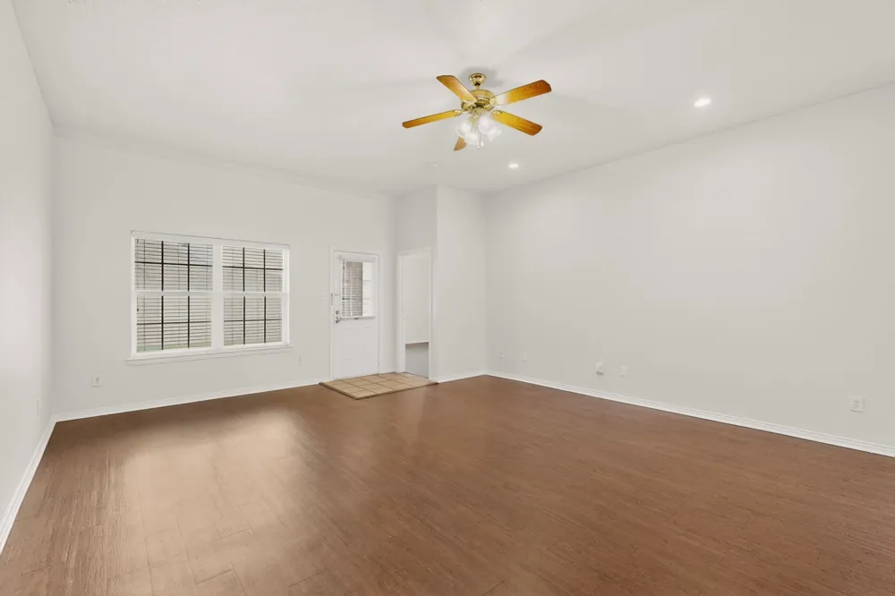 2319 Great Light Drive Dallas, TX 75228
