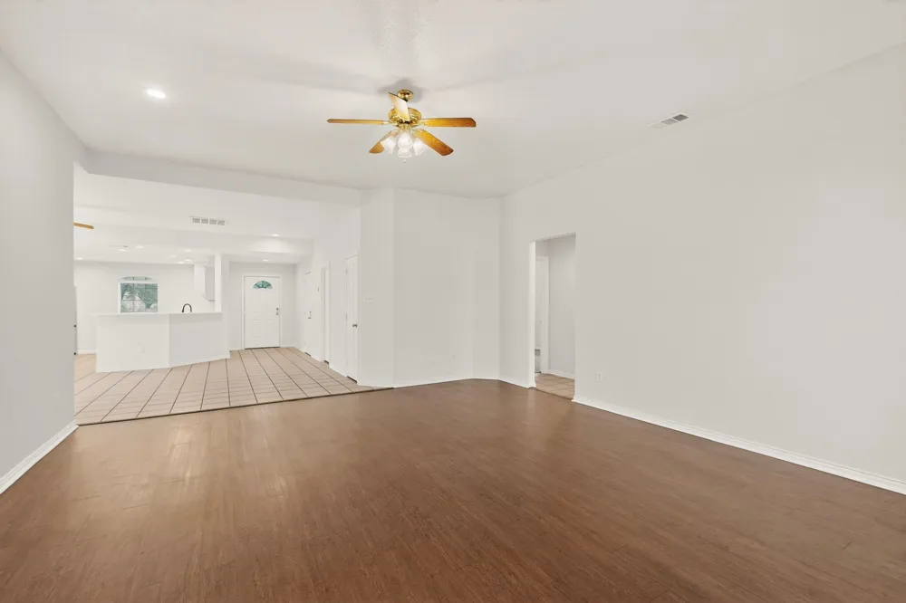 2319 Great Light Drive Dallas, TX 75228