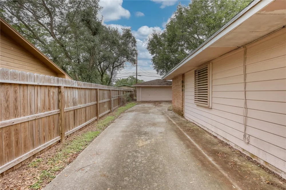 4018 Lamont Street Corpus Christi, TX 78411
