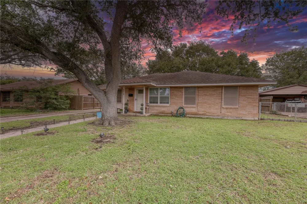 4018 Lamont Street Corpus Christi, TX 78411
