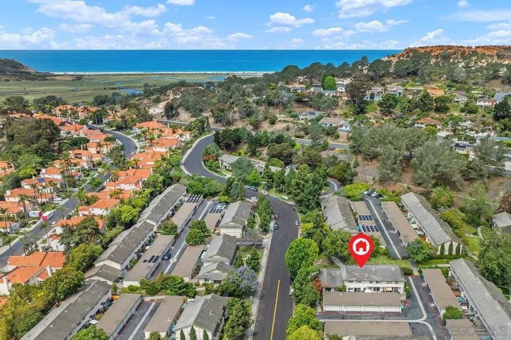 2747 Caminito Cedros Del Mar, CA 92014