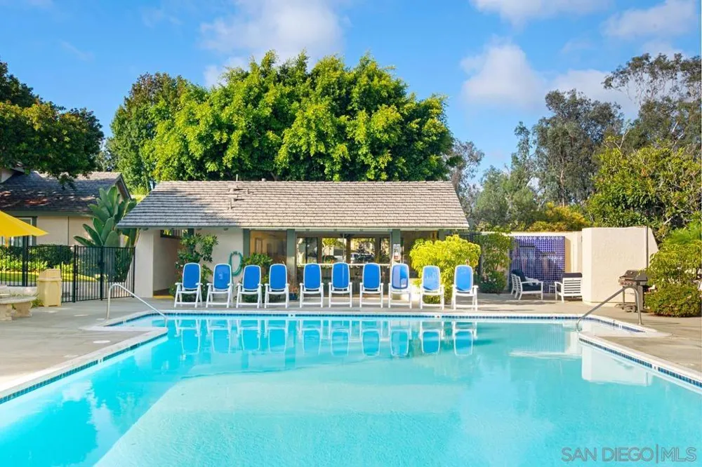 2747 Caminito Cedros Del Mar, CA 92014