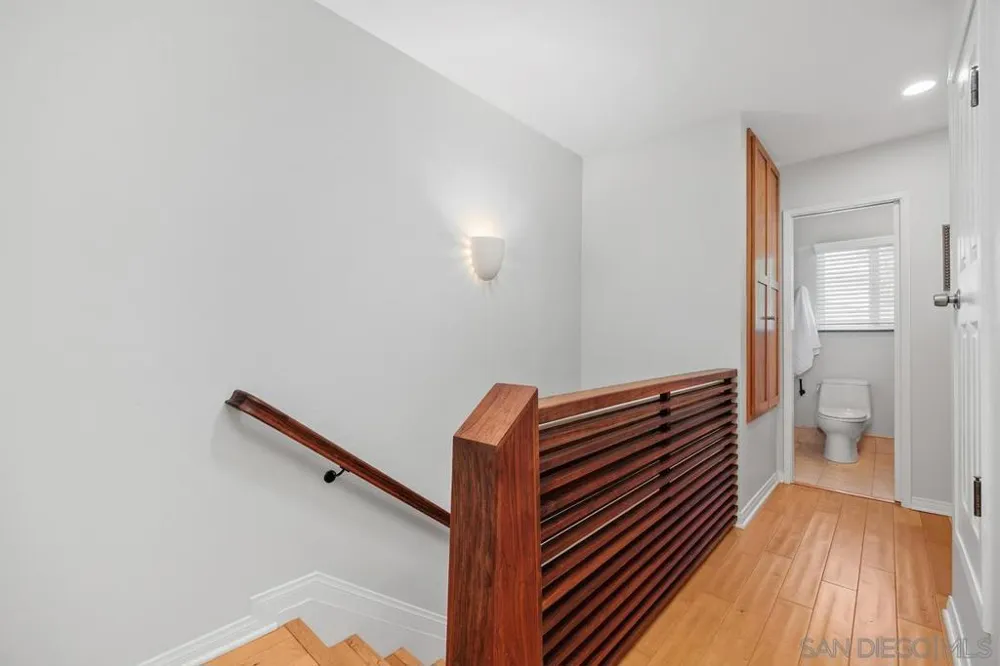 2747 Caminito Cedros Del Mar, CA 92014