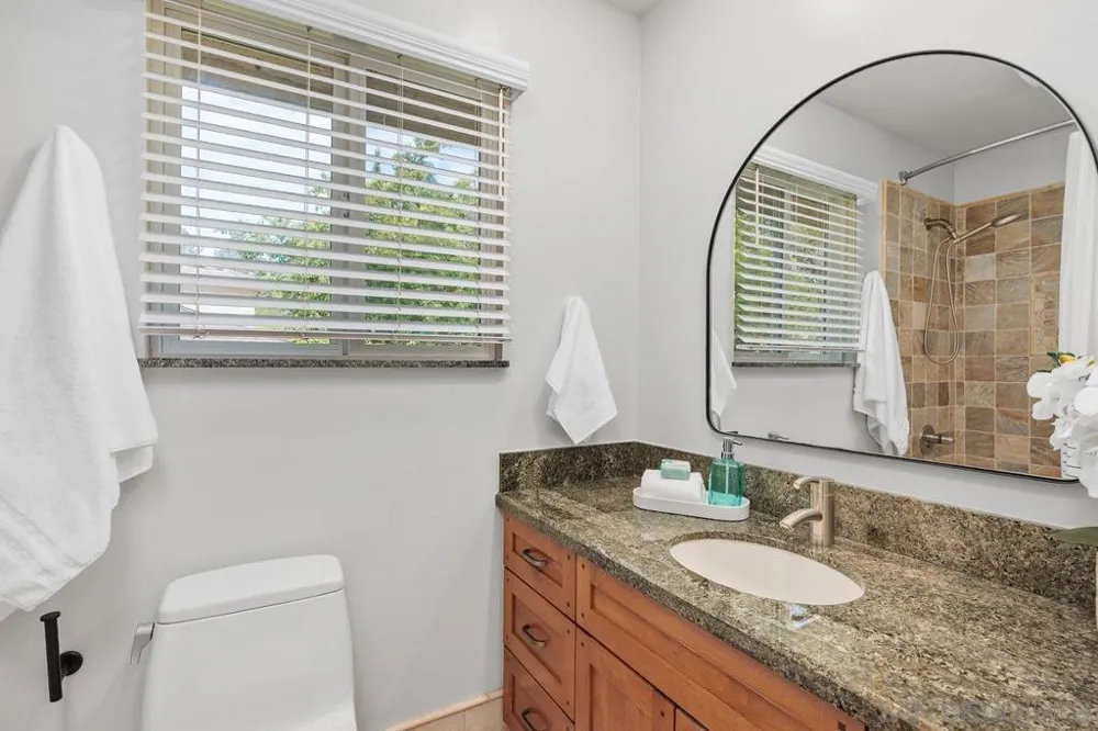 2747 Caminito Cedros Del Mar, CA 92014