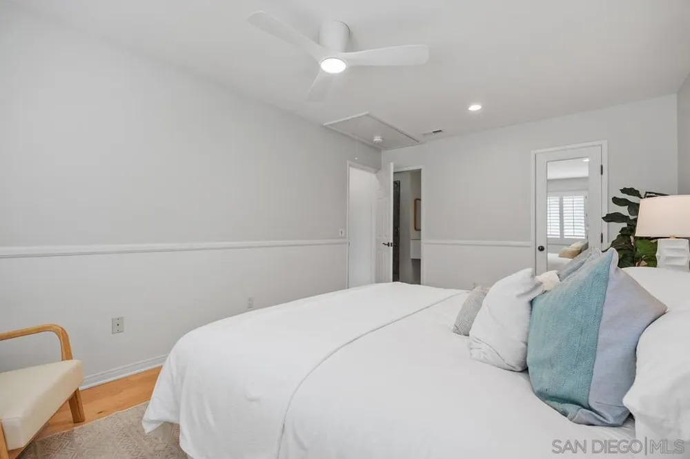 2747 Caminito Cedros Del Mar, CA 92014