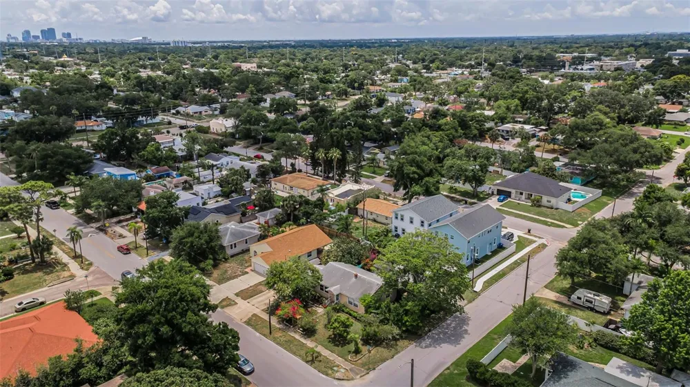 4994 17TH AVENUE St Petersburg, FL 33710