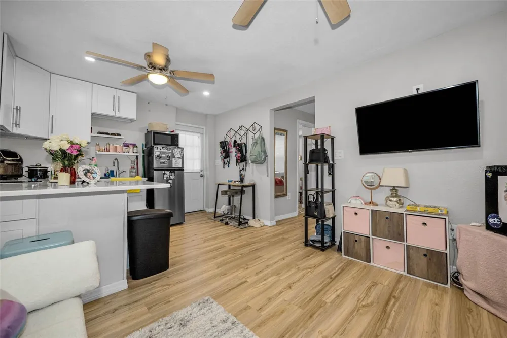 4994 17TH AVENUE St Petersburg, FL 33710