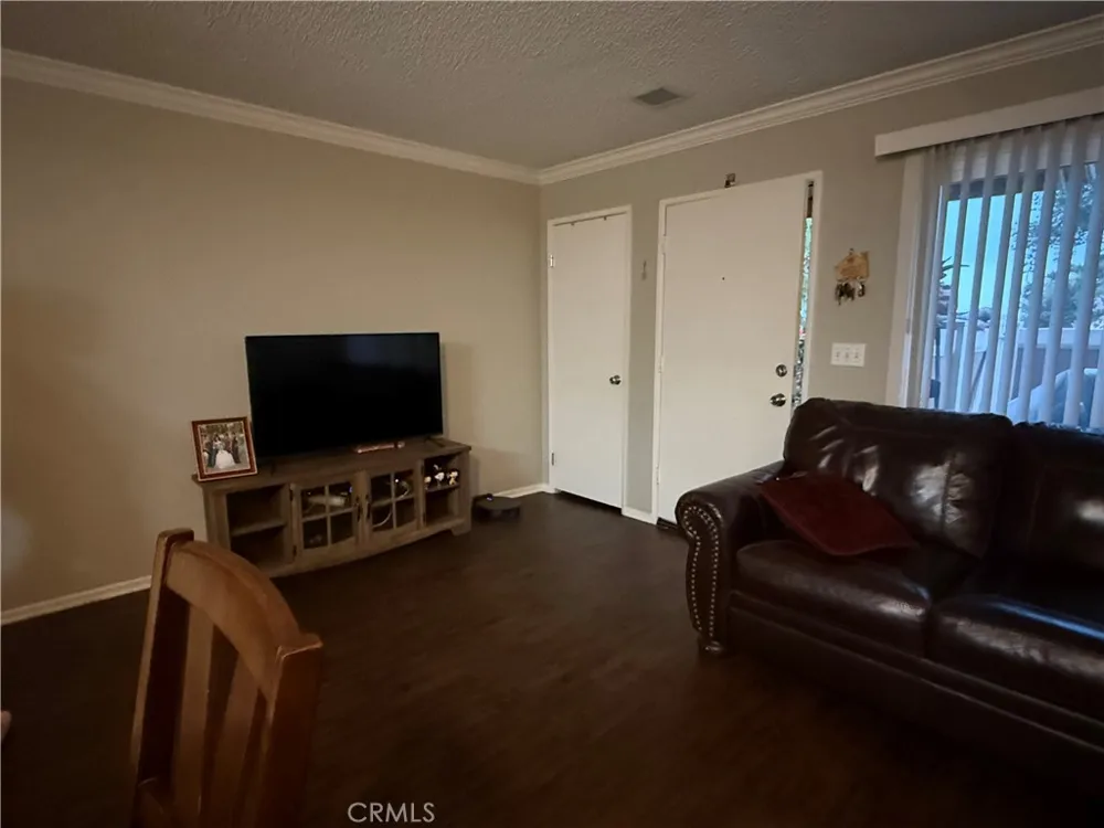 1460 Kendall #17 San Bernardino, CA 92407